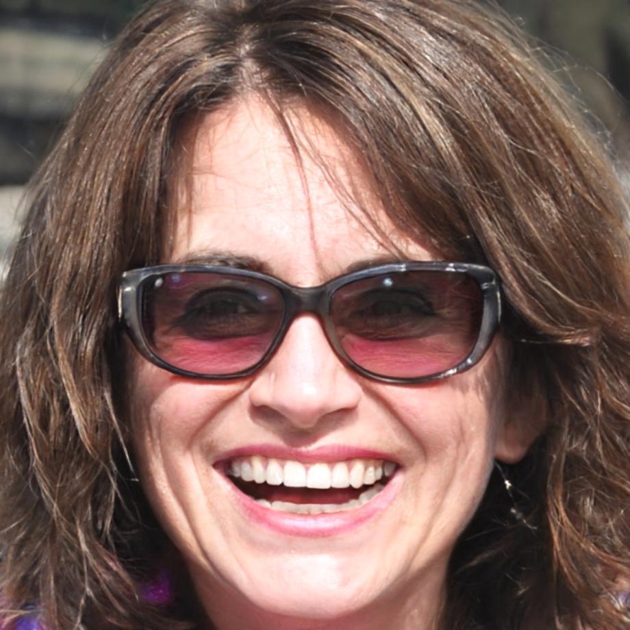 Portrait de Mélanie Dubreuil, formatrice en gestion budgétaire